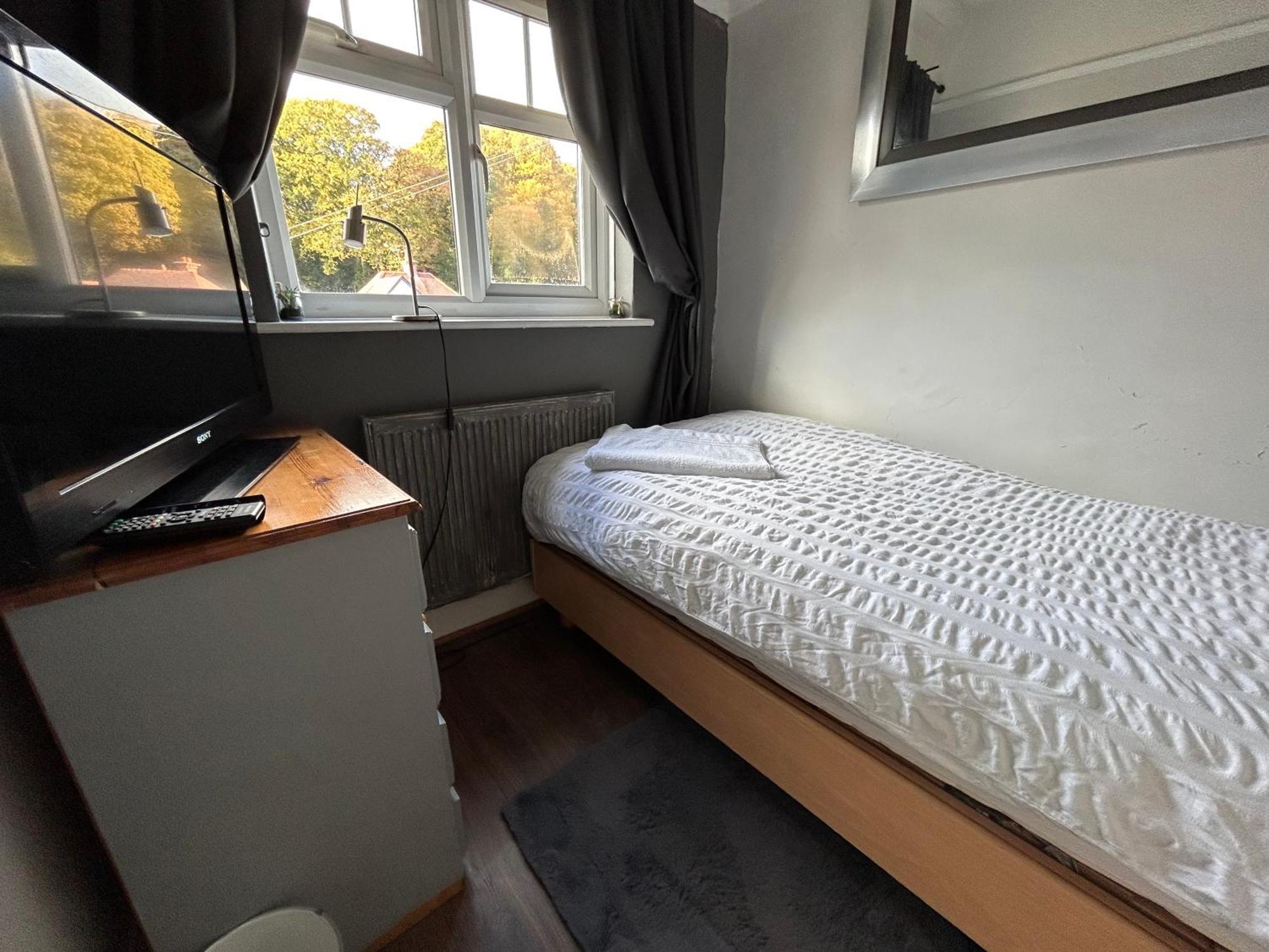 Апартаменты Redditch Rest Near Town Centre & Transport Links Экстерьер фото