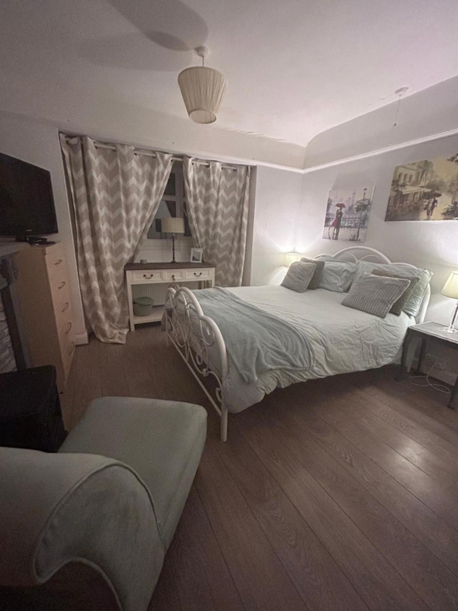 Апартаменты Redditch Rest Near Town Centre & Transport Links Экстерьер фото