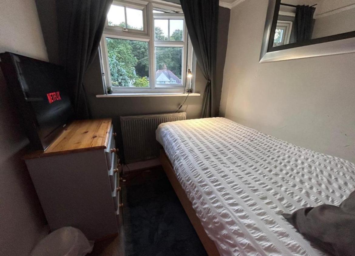 Апартаменты Redditch Rest Near Town Centre & Transport Links Экстерьер фото